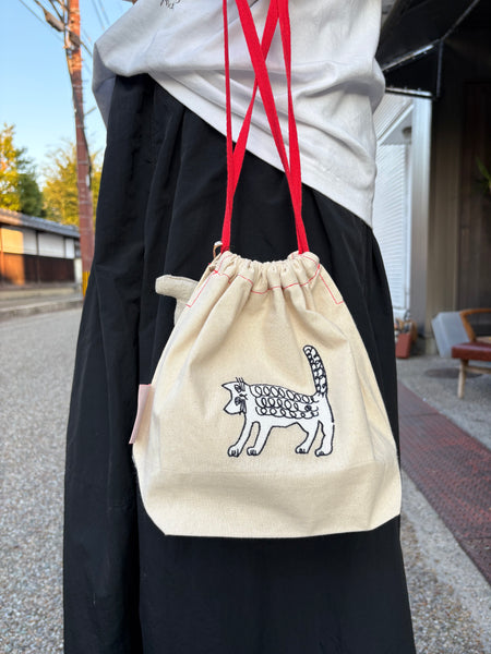 ミロコマチコ 刺繍巾着 ネコ